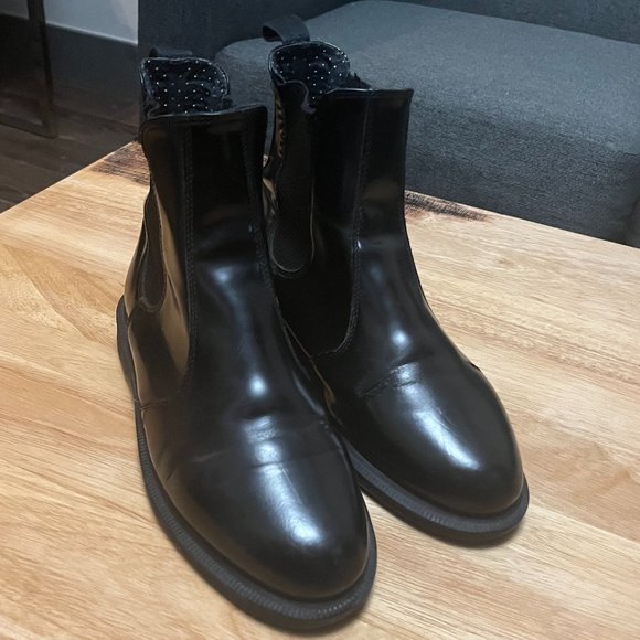 Dr. Martens 2976 Flora Chelsea Boot - Picture 5 of 6